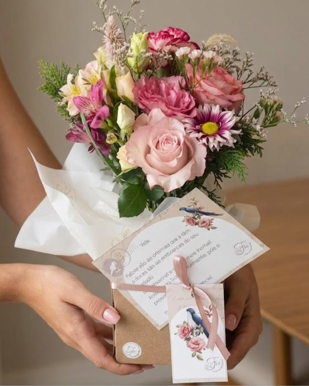 Garrafinha de flores