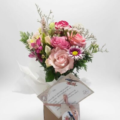 Garrafinha de flores