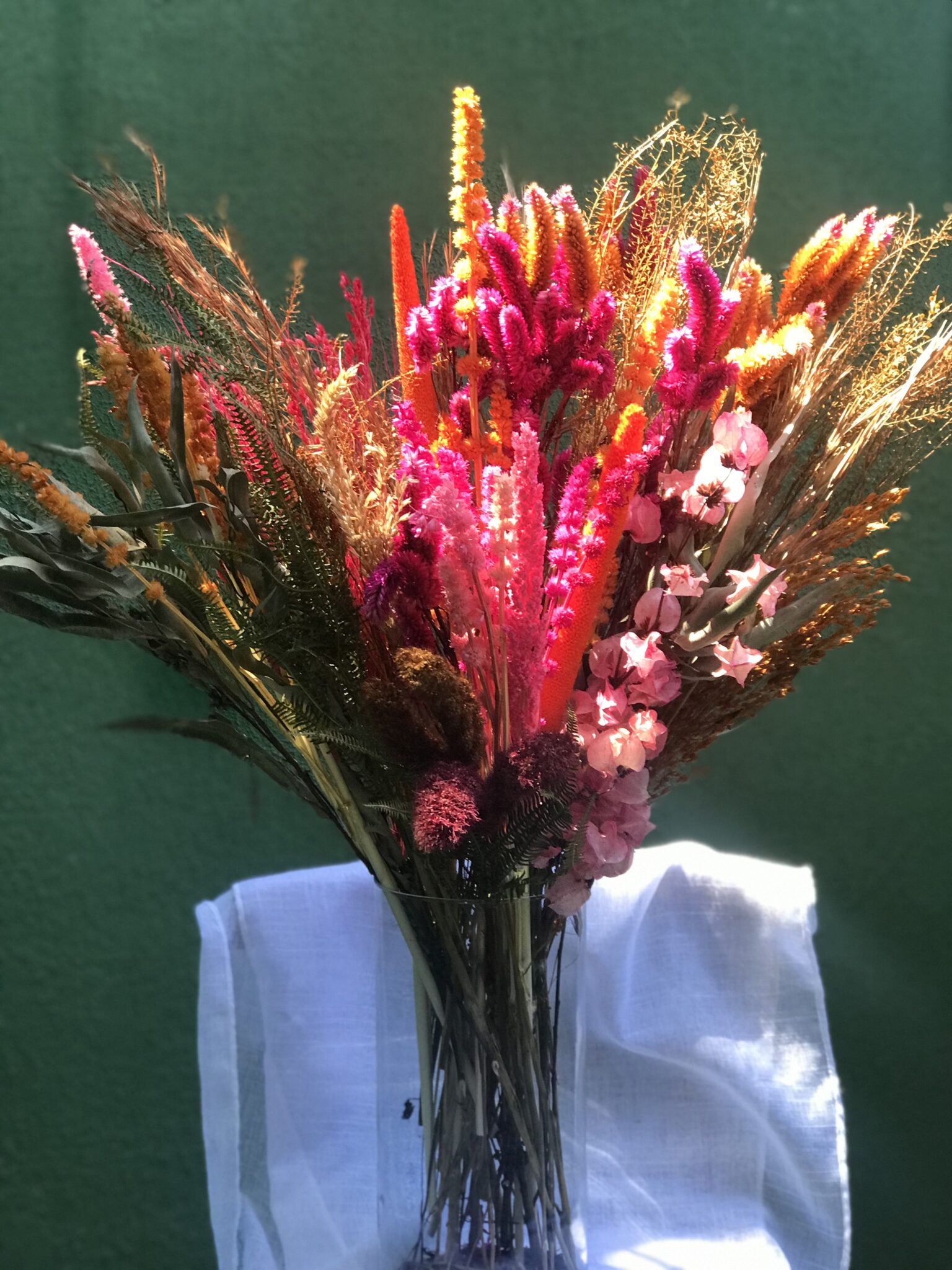 Arranjos de flores desidratadas ou secas para venda em Goiânia.